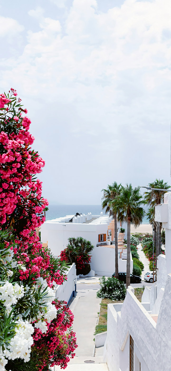 wallpaper of beach view from beautiful white balcony