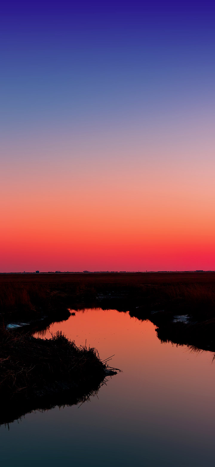 wallpaper of cool gradient in a sunset sky